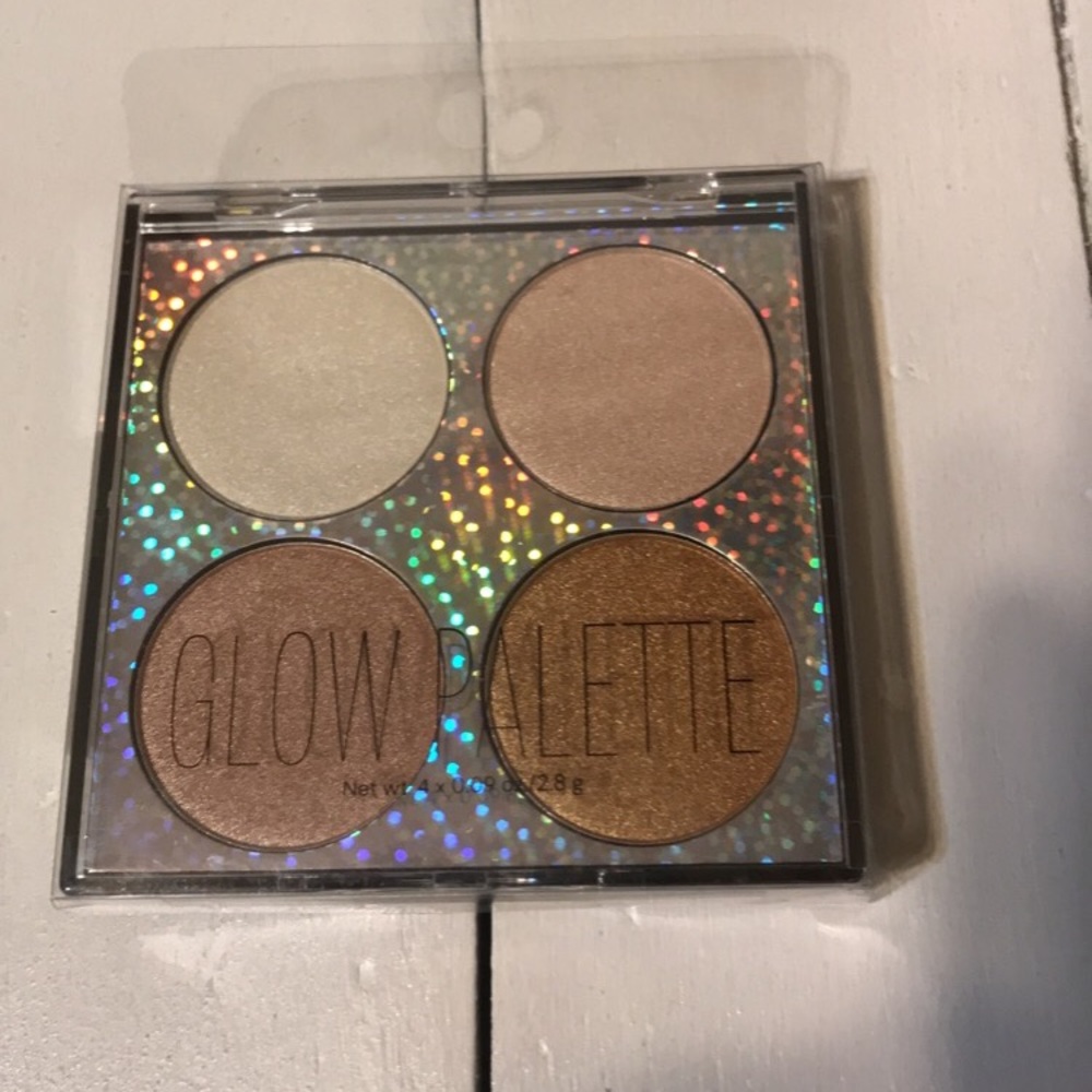 H&M Highlighter Glow Palette New!